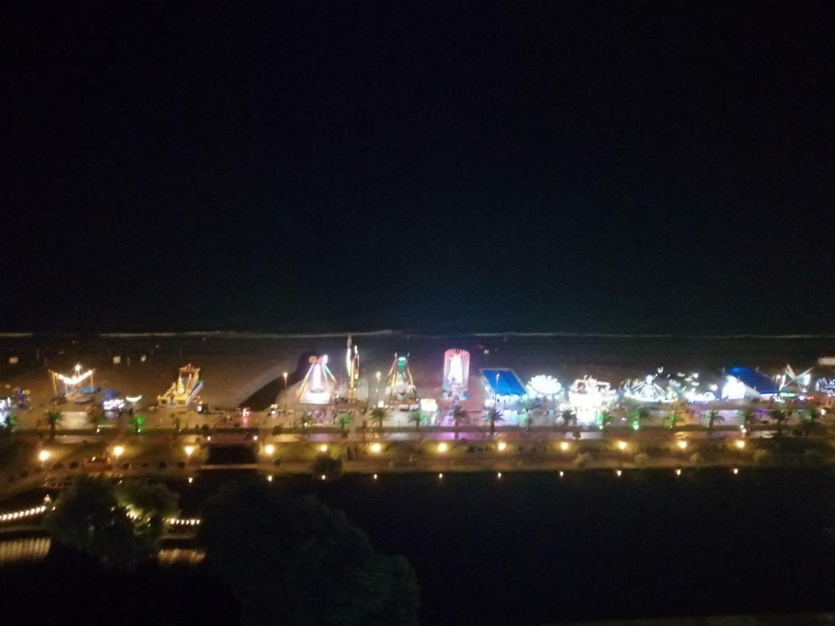 Lamar Hotel Batumi Kültér fotó